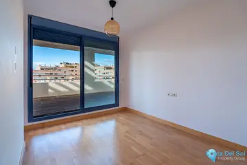 3 bedroom Apartment for Sale in Málaga Centro-29812