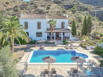 7 bedroom House for Sale in Alora