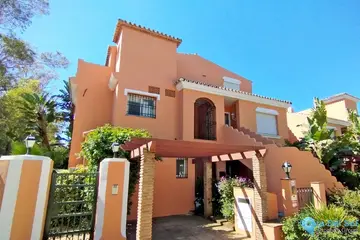 4 bedroom Apartment for Sale in New Golden Mile-29856