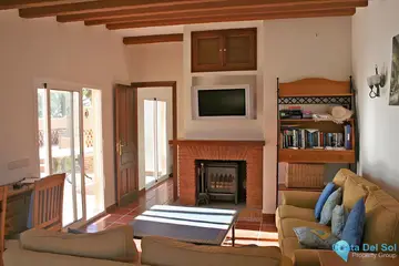 4 bedroom Apartment for Sale in New Golden Mile-29861