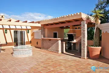 4 bedroom Apartment for Sale in New Golden Mile-29867