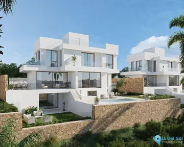 4 - 6 bedroom House for Sale in Estepona