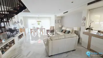 3 bedroom House for Sale in The Golden Mile-30038