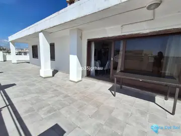 4 bedroom Apartment for Sale in Estepona