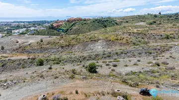 2400m2 Plot for Sale in Benahavís-30216
