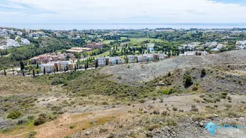 2400m2 Plot for Sale in Benahavís-30218