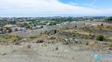 2400m2 Plot for Sale in Benahavís-30226