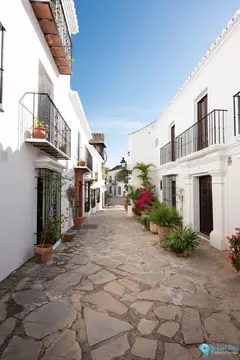 2 bedroom House for Sale in The Golden Mile
