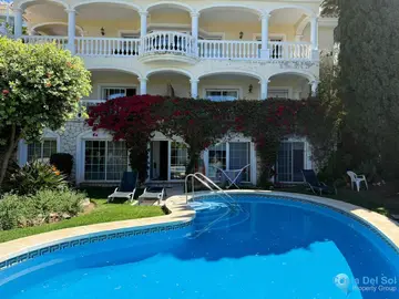 10 bedroom House for Sale in Mijas