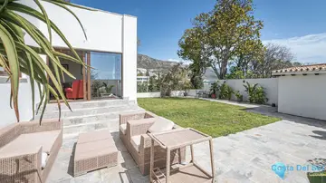 4 bedroom House for Sale in Benalmadena Pueblo-30320