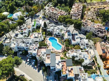 3 bedroom Apartment for Sale in Nueva Andalucía-30536