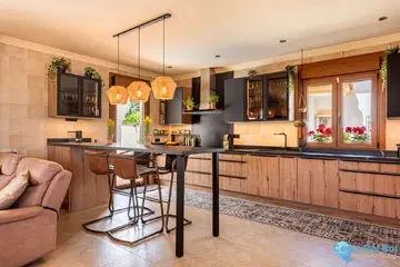 4 bedroom House for Sale in Sierrezuela-30683