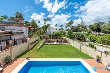 4 bedroom House for Sale in Sierrezuela-30675