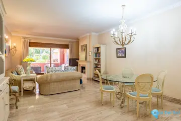 2 bedroom Apartment for Sale in Guadalmina Baja-101068