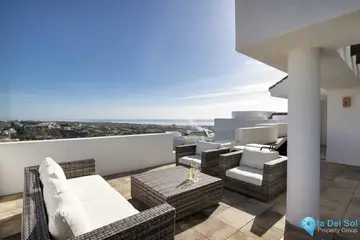 3 bedroom Apartment for Sale in New Golden Mile-30911