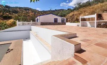 63500m2 Plot for Sale in Guaro-294