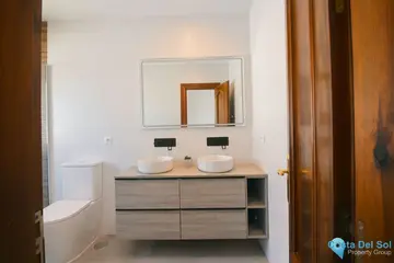 4 bedroom House for Sale in El Paraiso-31172