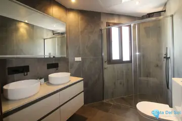 4 bedroom House for Sale in El Paraiso-31176