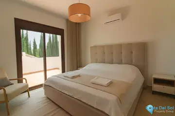 4 bedroom House for Sale in El Paraiso-31180