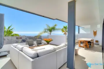 4 bedroom Apartment for Sale in Estepona-31235