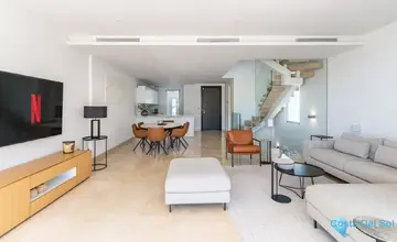 4 bedroom House for Sale in Río Real-31320