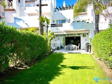 4 bedroom House for Sale in Estepona