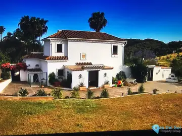 4 bedroom House for Sale in Estepona-32004
