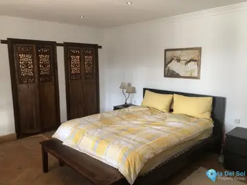 4 bedroom House for Sale in Estepona-32011