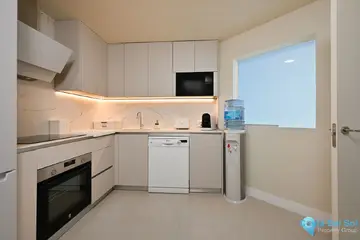 4 bedroom Apartment for Sale in Elviria-32105