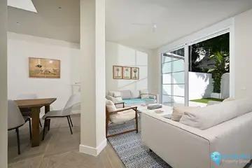 4 bedroom Apartment for Sale in Elviria-32109
