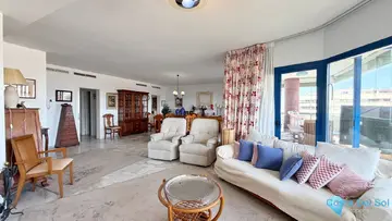 4 bedroom Apartment for Sale in Marbella-32140