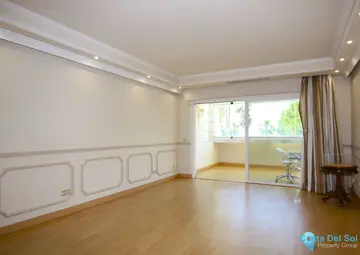 3 bedroom Apartment for Sale in Marbella-32160