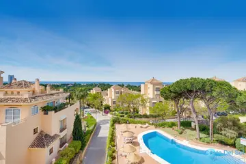 4 bedroom Apartment for Sale in Elviria