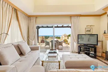 4 bedroom Apartment for Sale in Elviria-32205