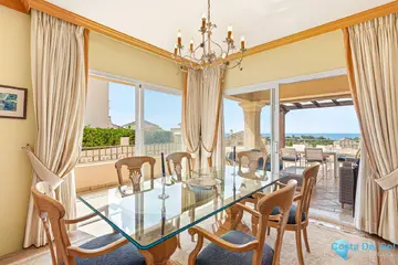 4 bedroom Apartment for Sale in Elviria-32207