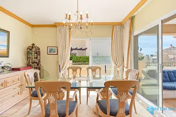 4 bedroom Apartment for Sale in Elviria-32208