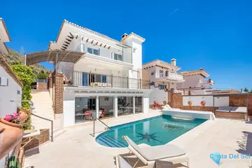 5 bedroom House for Sale in La Capellania