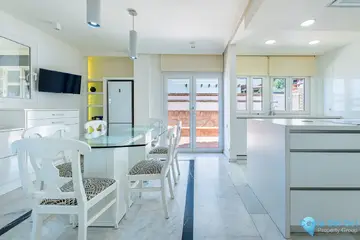 5 bedroom House for Sale in La Capellania-32220