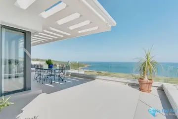 3 bedroom Apartment for Sale in La Alcaidesa-32243