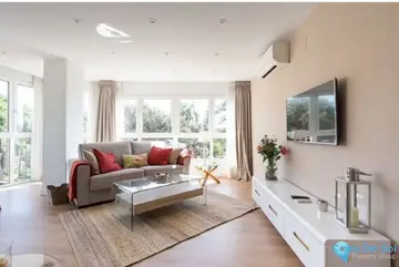 4 bedroom Apartment for Sale in Málaga Centro