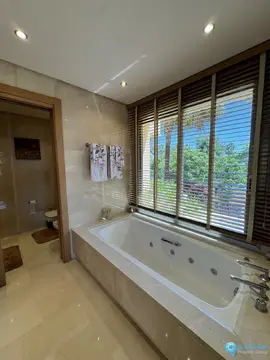 3 bedroom Apartment for Sale in Sierra Blanca-32625