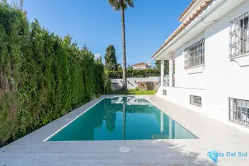 5 bedroom House for Sale in El Paraiso