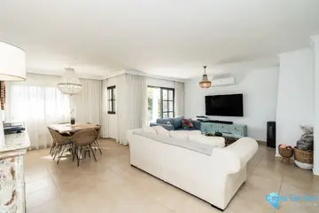 5 bedroom House for Sale in El Paraiso-32655