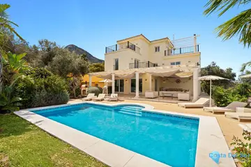 4 bedroom House for Sale in Alhaurín el Grande-32689