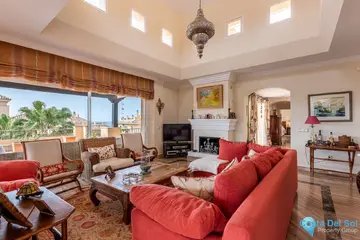 4 bedroom Apartment for Sale in Elviria-32702