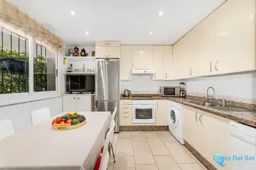 3 bedroom Apartment for Sale in Guadalmina Alta-101139