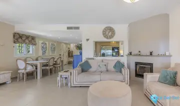 6 bedroom House for Sale in Estepona-32997