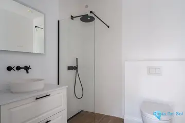 5 bedroom House for Sale in Casares-33005