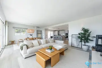 4 bedroom House for Sale in Istán-33016