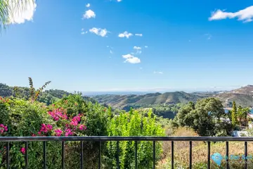 4 bedroom House for Sale in Istán-33024